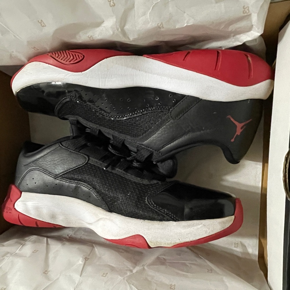 Air Jordan 11 CMFT Low